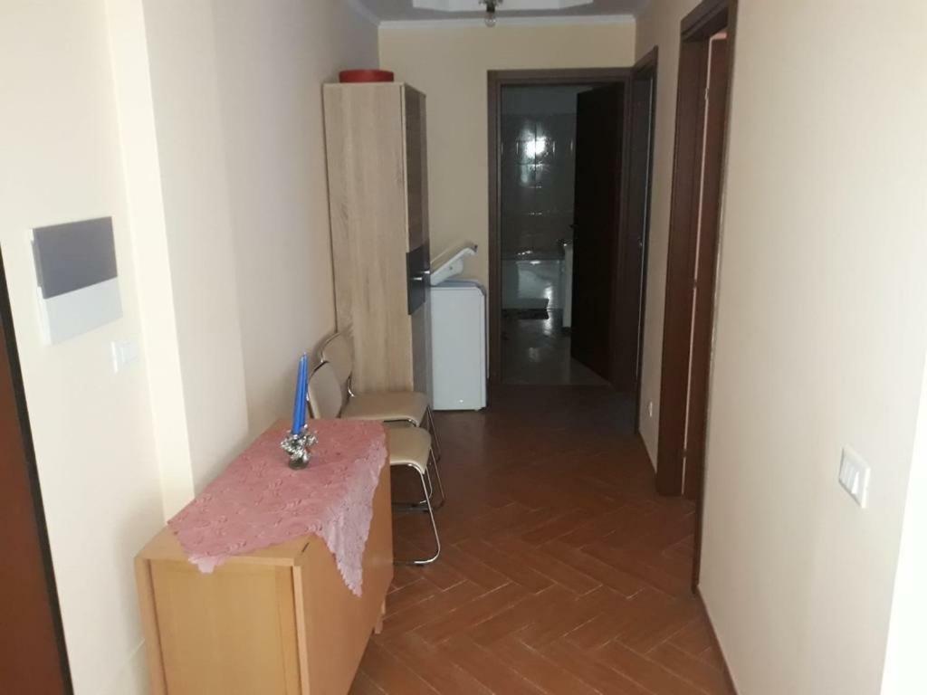 Casa Francesca Apartment Comanesti  Luaran gambar
