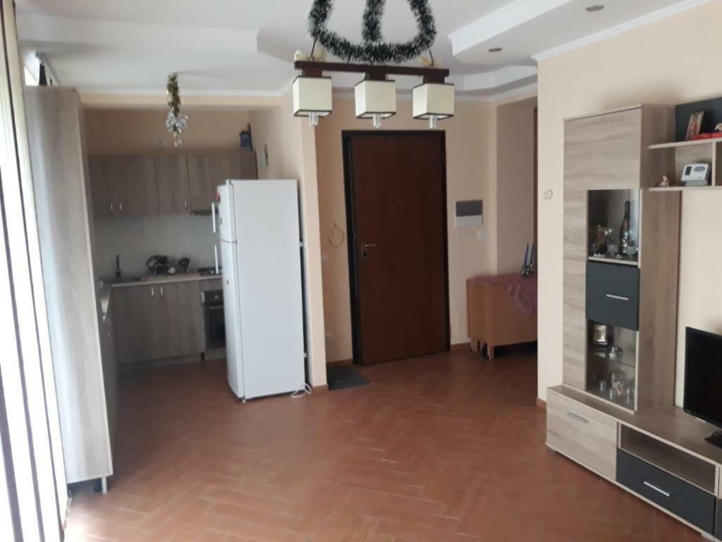 Casa Francesca Apartment Comanesti  Luaran gambar